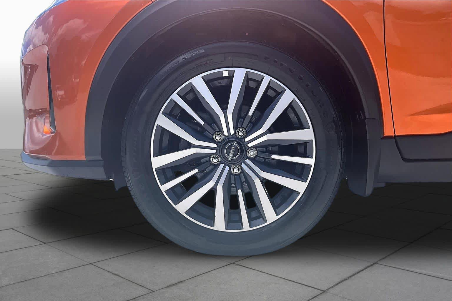 Used 2023 Nissan Kicks SV FWD image 11