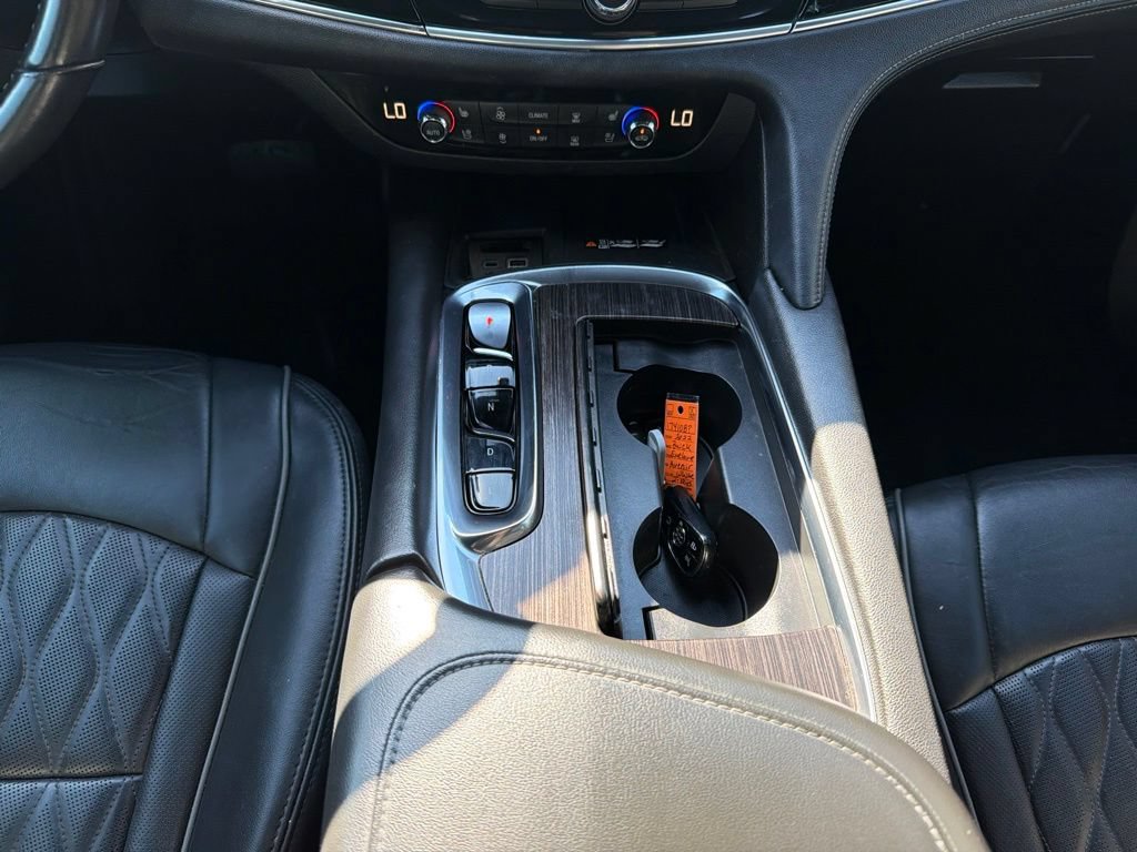 Used 2022 Buick Enclave Avenir w/ Avenir Technology Package FWD image 27