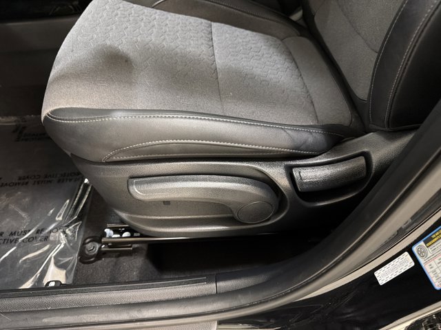 Used 2025 Kia Seltos S image 16