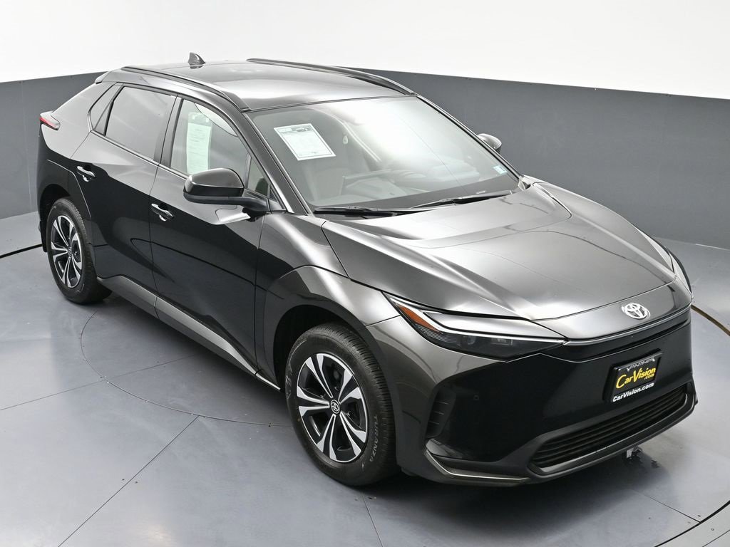 Used 2024 Toyota bZ4X XLE w/ Weather Package image 41