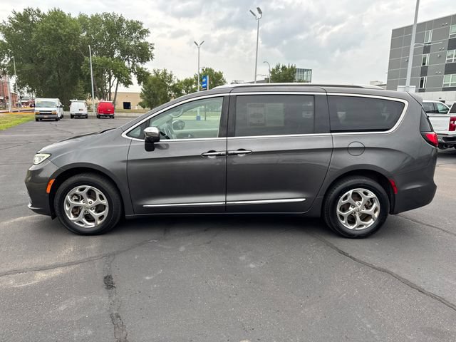 Used 2021 Chrysler Pacifica Limited w/ Premium & Safety Sphere Group AWD/4WD image 2