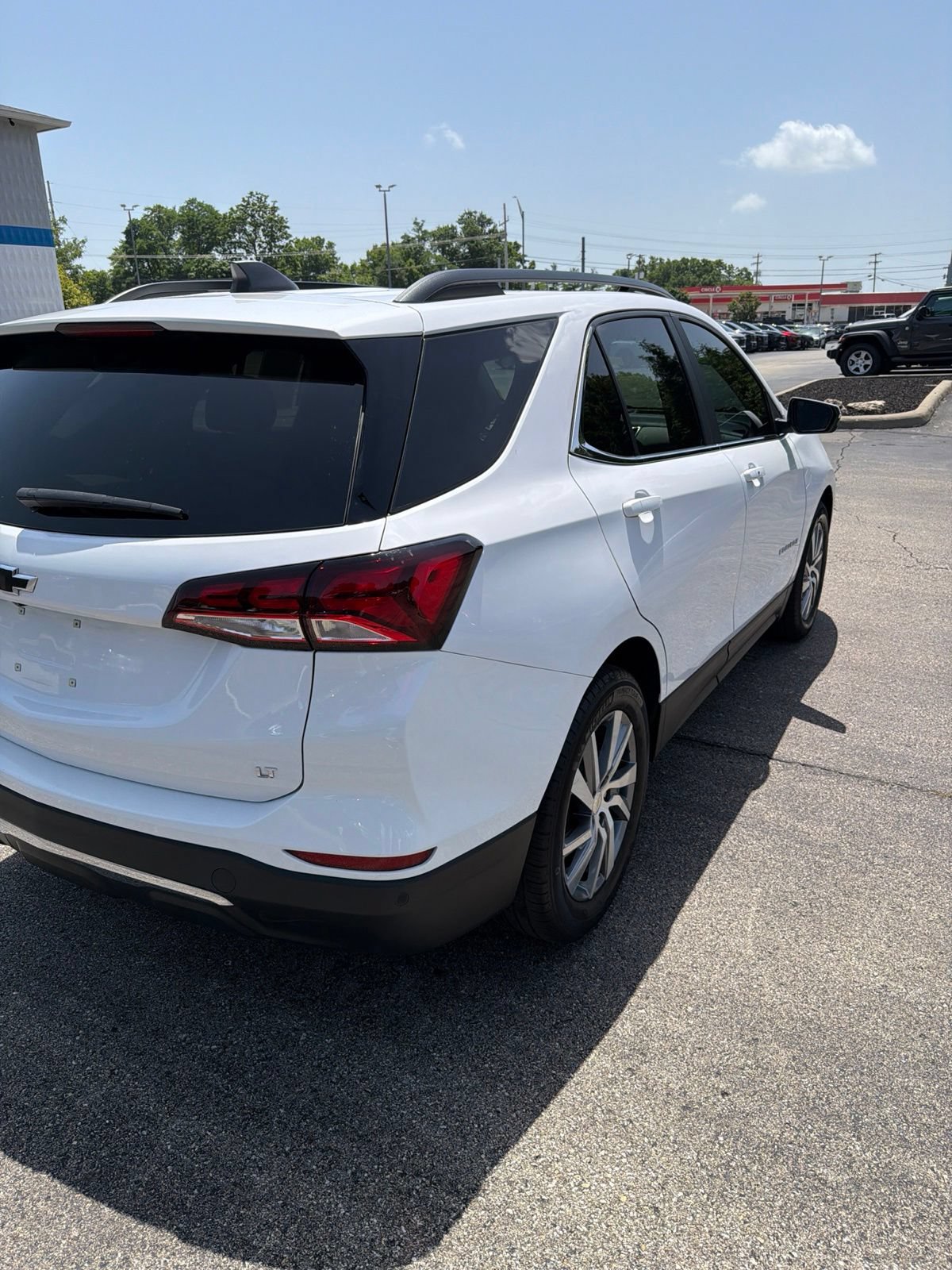 Used 2022 Chevrolet Equinox LT FWD image 5