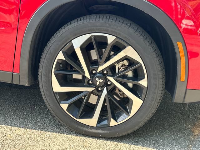 Used 2023 Mitsubishi Outlander 4WD Plug-In Hybrid image 28