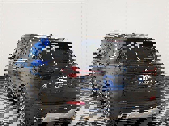 New 2026 BMW X5 xDrive50e w/ Premium Package image 10