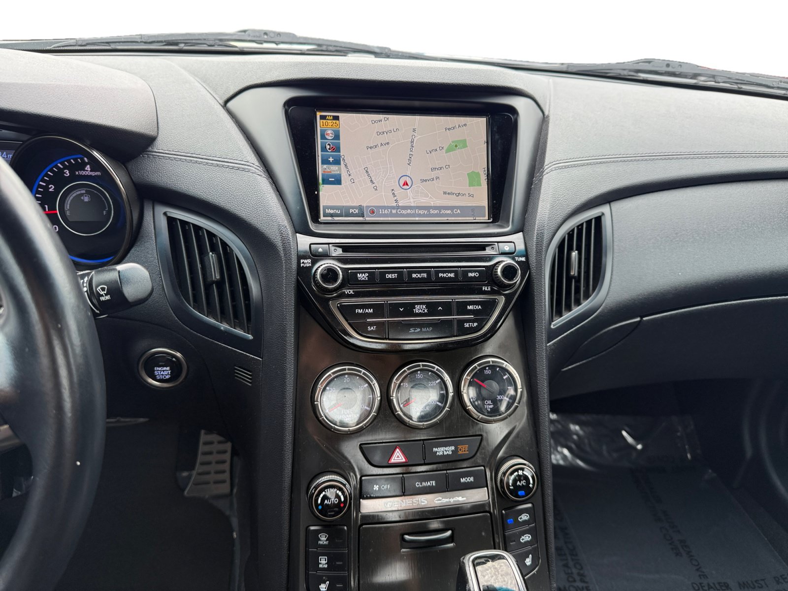 Used 2016 Hyundai Genesis Coupe 3.8 RWD image 12