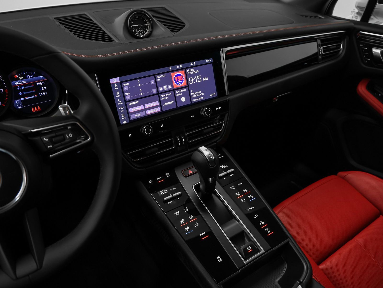 New 2026 Porsche Macan image 33