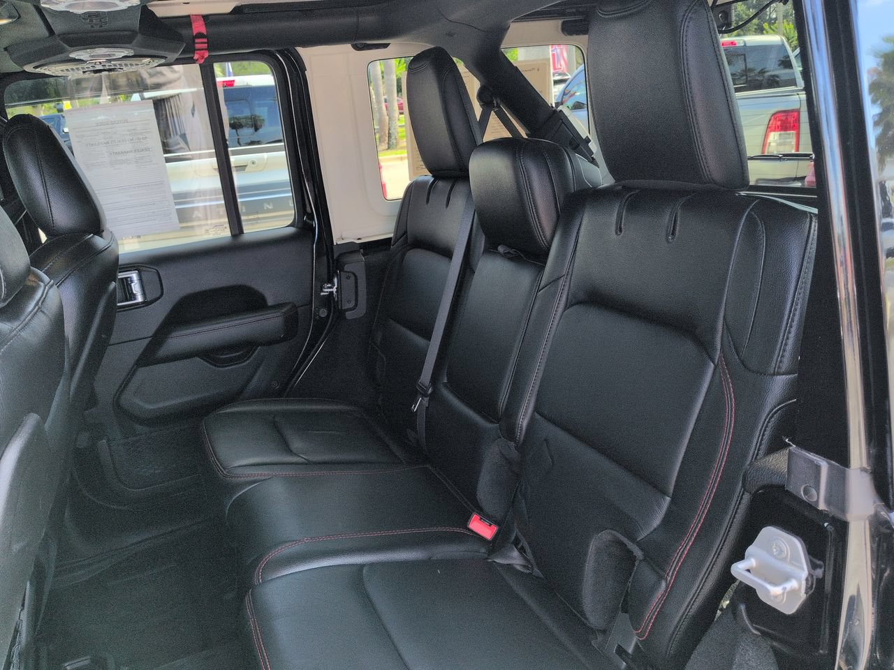 Used 2019 Jeep Wrangler Unlimited Rubicon w/ Uconnect 4C Nav & Sound Group AWD/4WD image 13