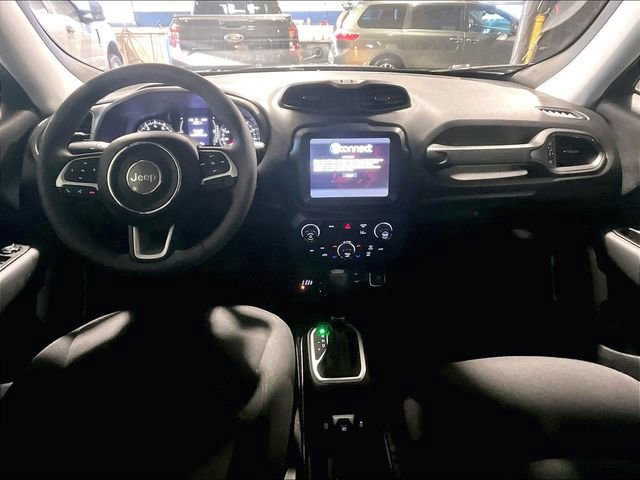 Used 2023 Jeep Renegade Latitude image 16
