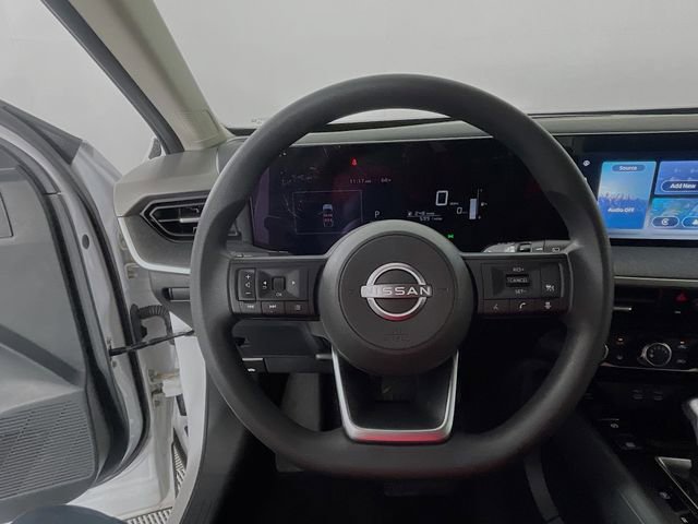 Used 2025 Nissan Kicks SV FWD image 12