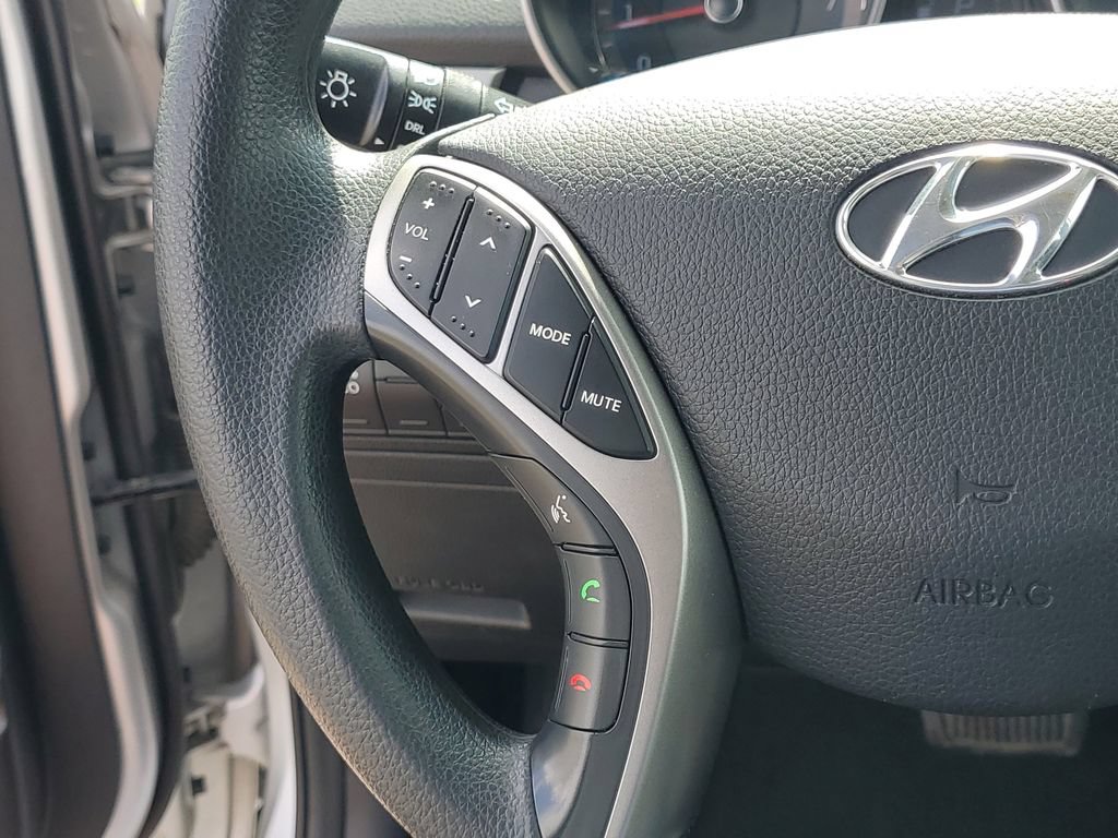 Used 2017 Hyundai Elantra GT FWD image 22