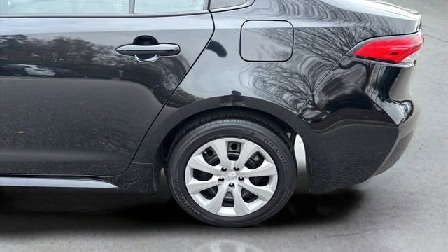 Used 2023 Toyota Corolla LE image 33