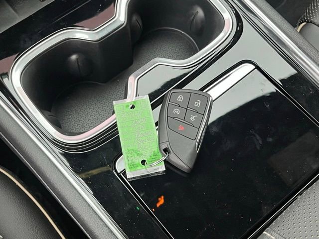 Used 2024 Chevrolet Traverse RS image 42