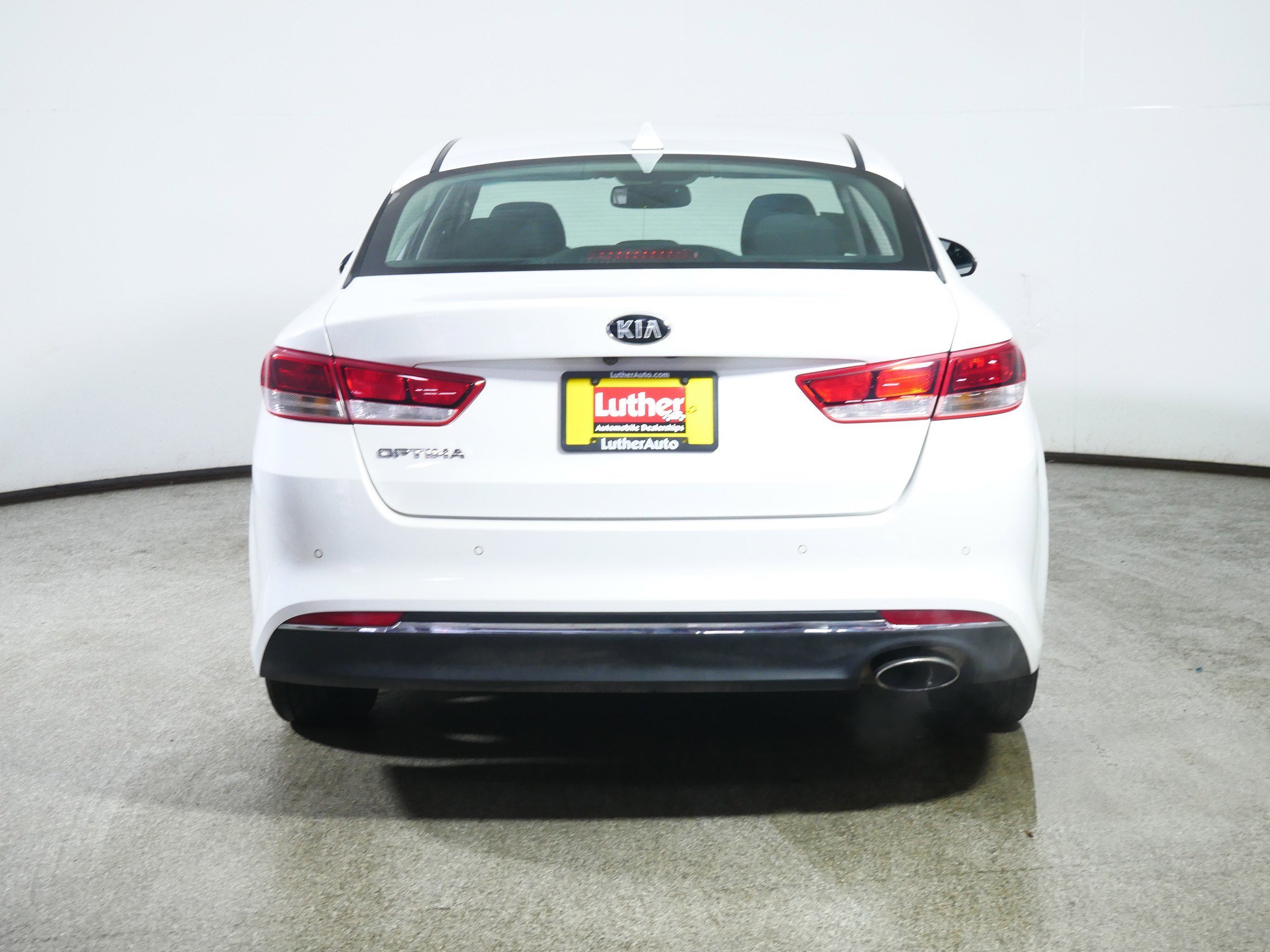 Used 2018 Kia Optima LX w/ 17" Alloy Wheels Package image 6