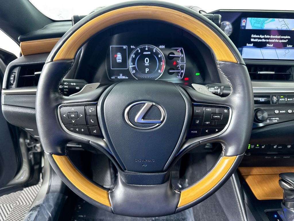 Used 2020 Lexus ES 350 Luxury w/ Accessory Package image 11