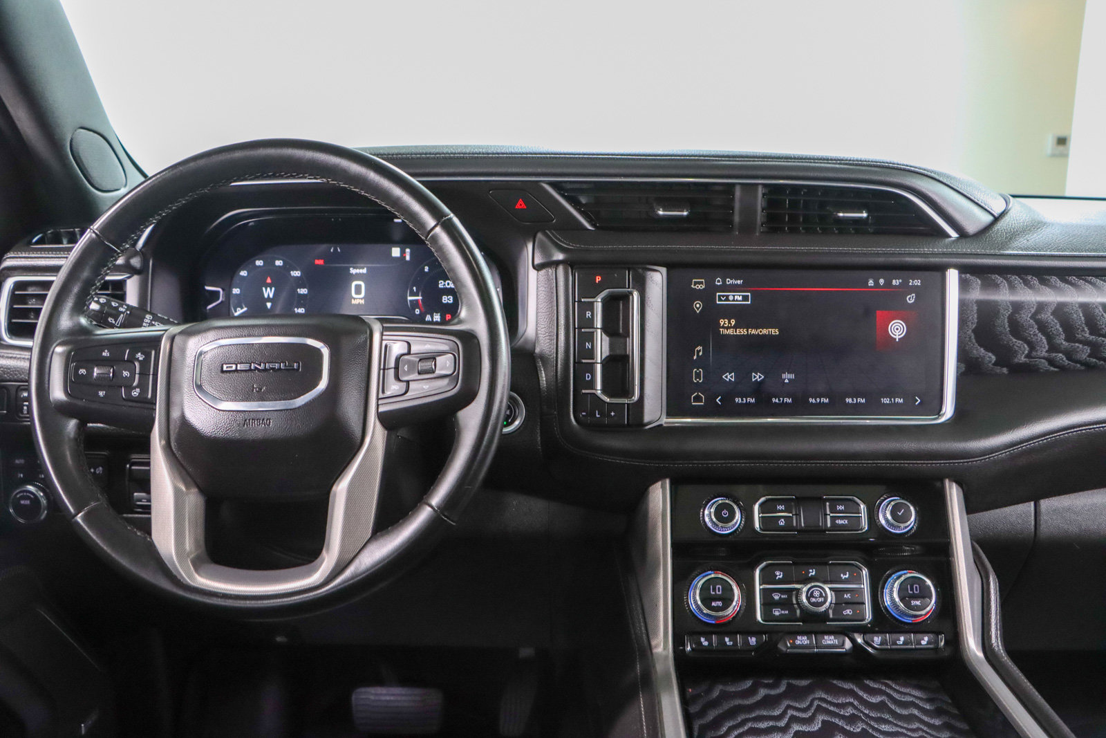 Used 2023 GMC Yukon Denali image 17