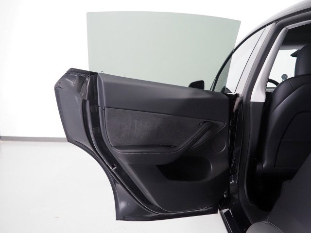 Used 2025 Tesla Model Y AWD image 53