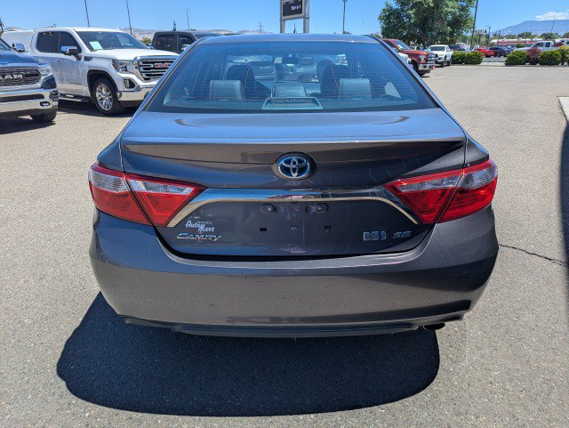 Used 2016 Toyota Camry SE FWD image 4