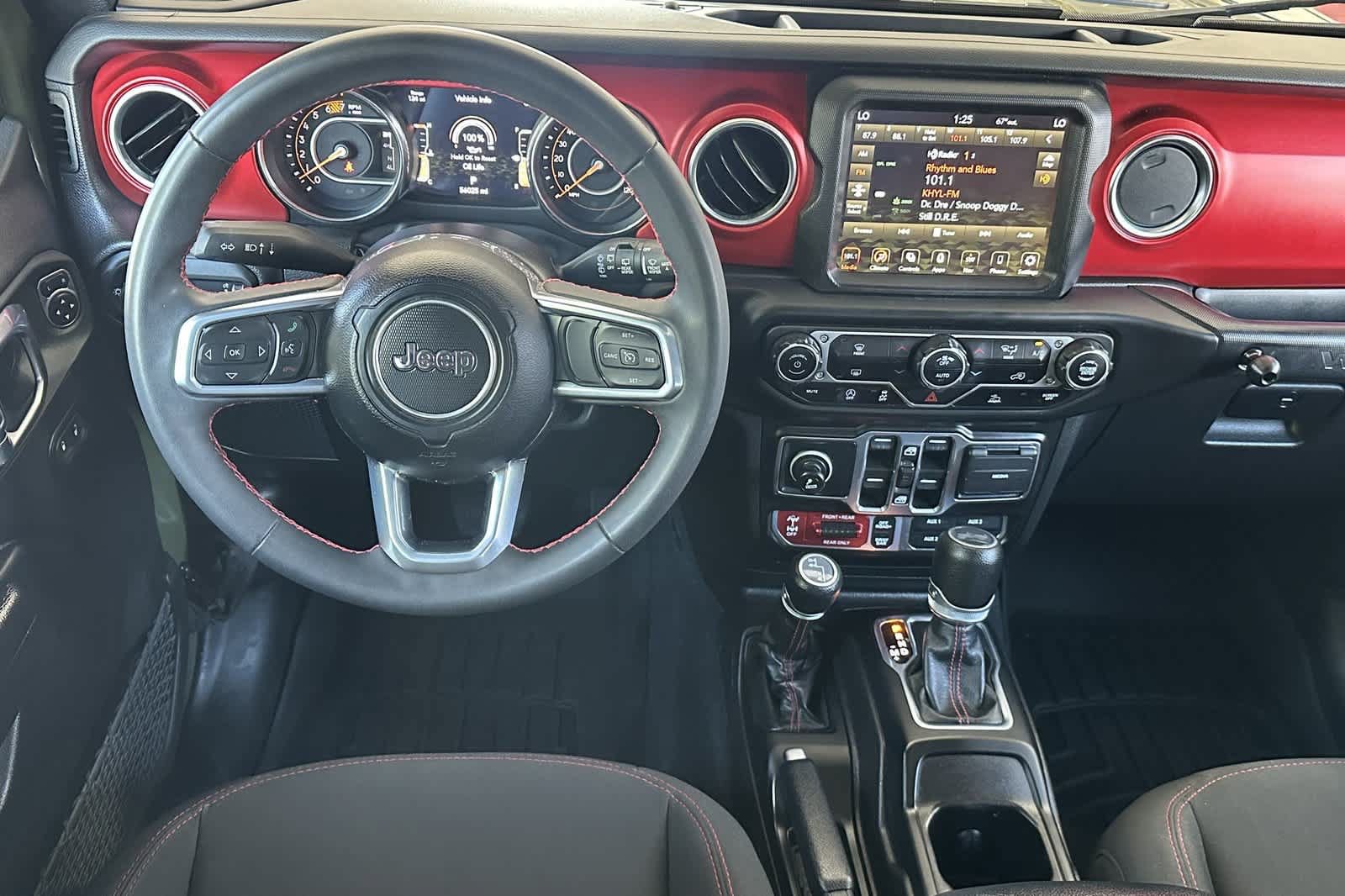 Used 2023 Jeep Wrangler Unlimited Rubicon AWD/4WD image 15