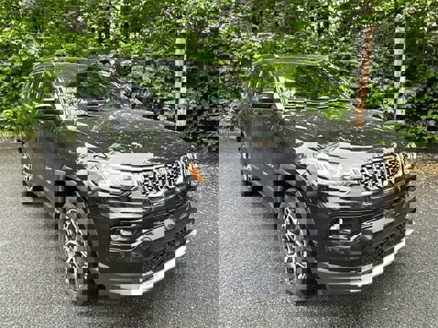 New 2025 Jeep Compass Limited w/ Sun & Sound Group image 1