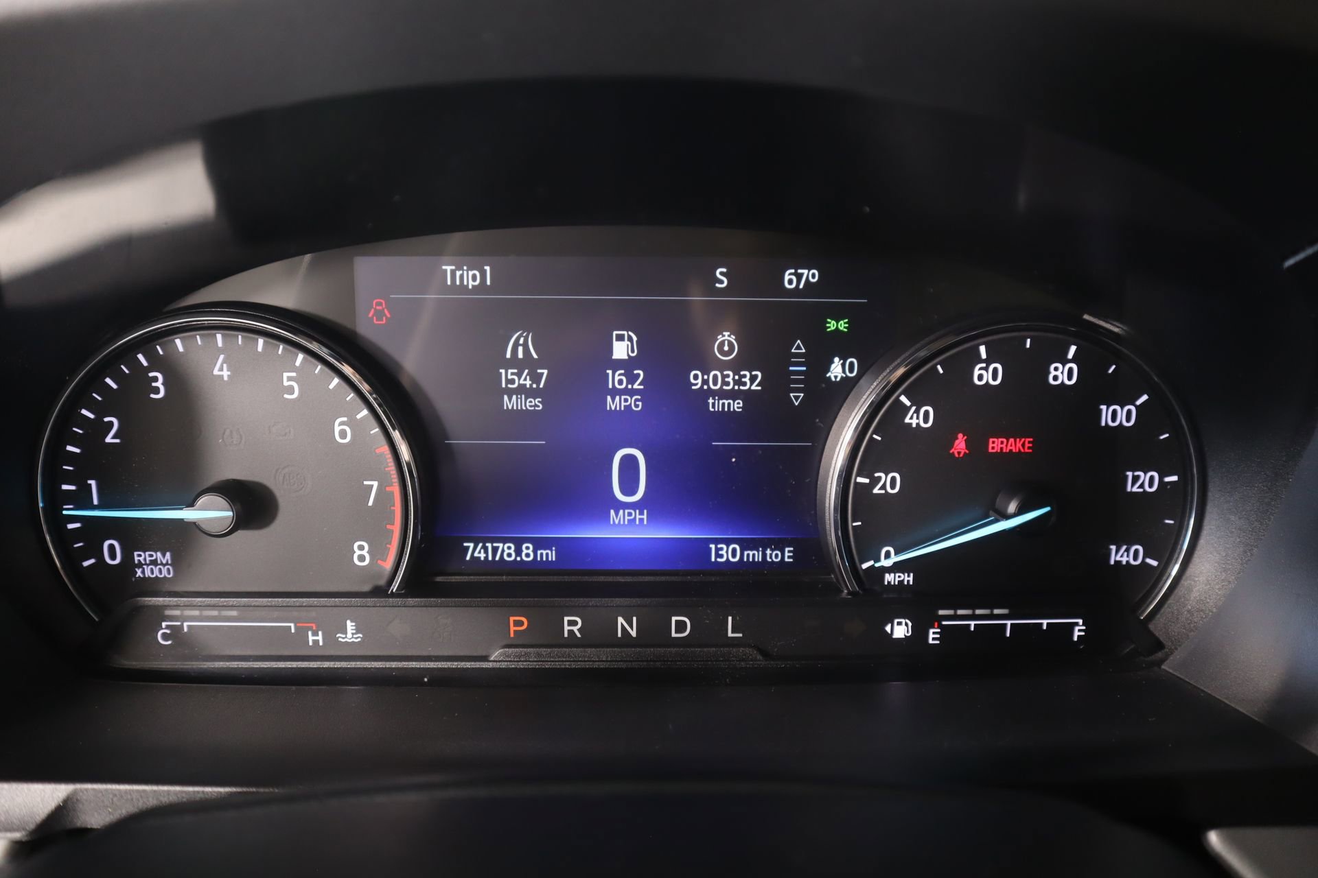 Used 2022 Ford Explorer XLT RWD image 4