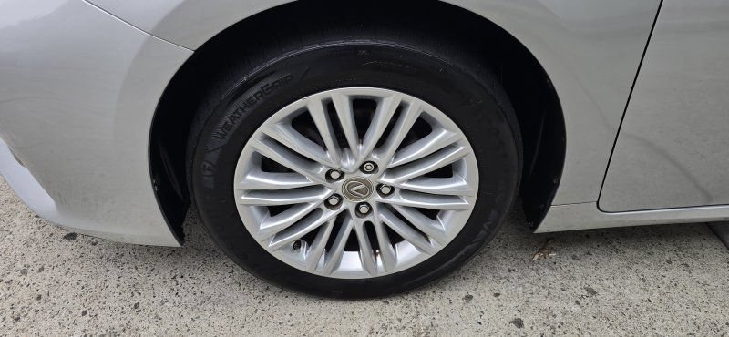 Used 2014 Lexus ES 350 w/ Luxury Package FWD image 10