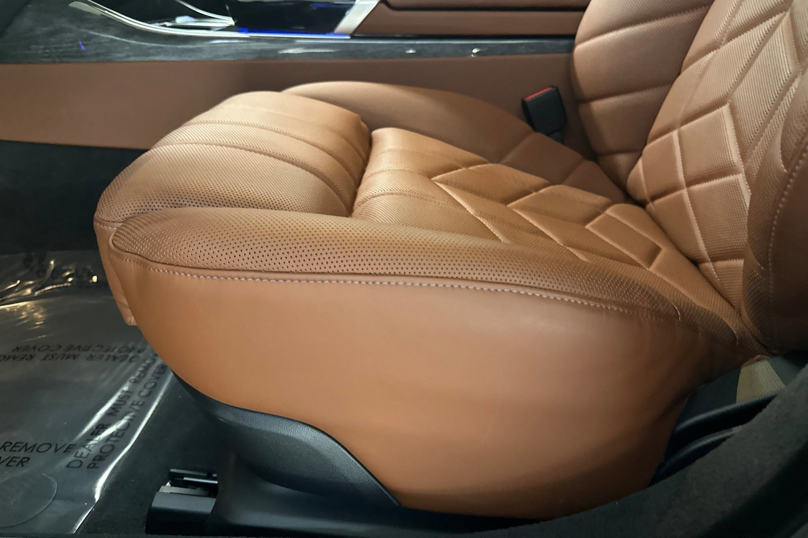 Used 2025 BMW i7 xDrive60 image 14