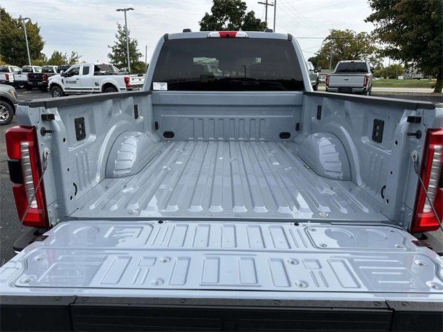 New 2026 Ford F350 Lariat w/ FX4 Off-Road Package image 11