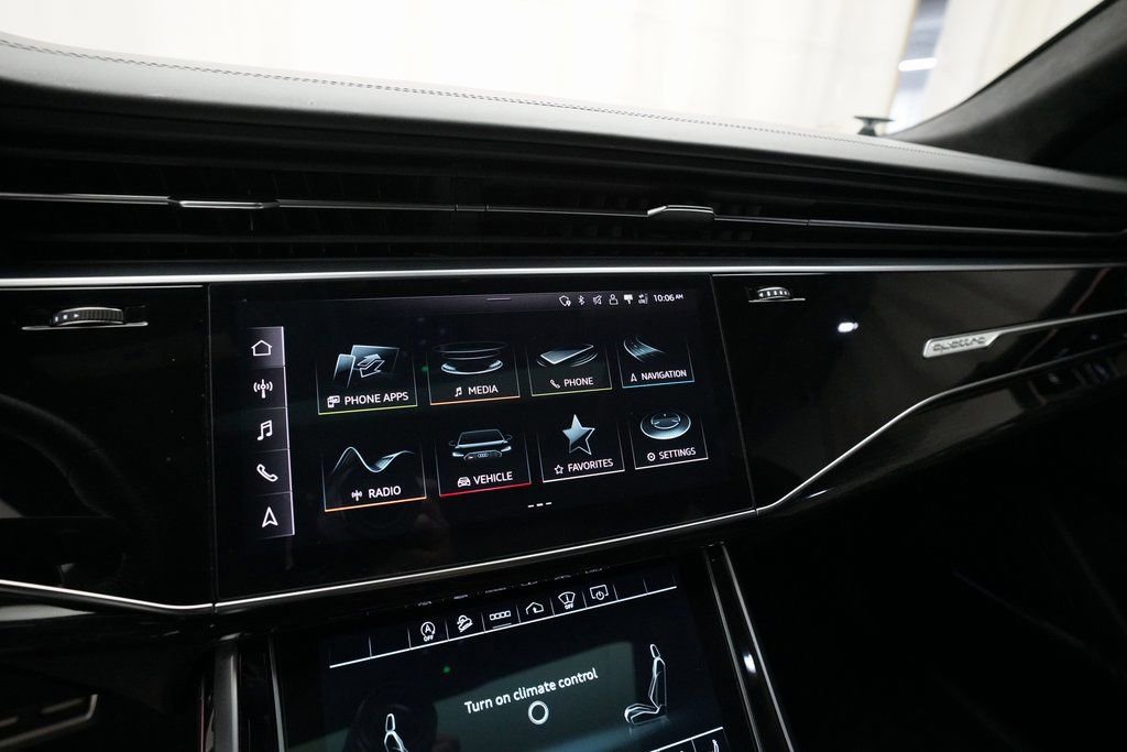 Used 2021 Audi RS Q8 image 26