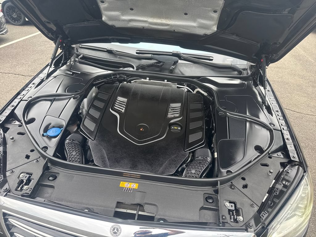 Used 2018 Mercedes-Benz S 560 4MATIC Sedan w/ Premium Package image 22