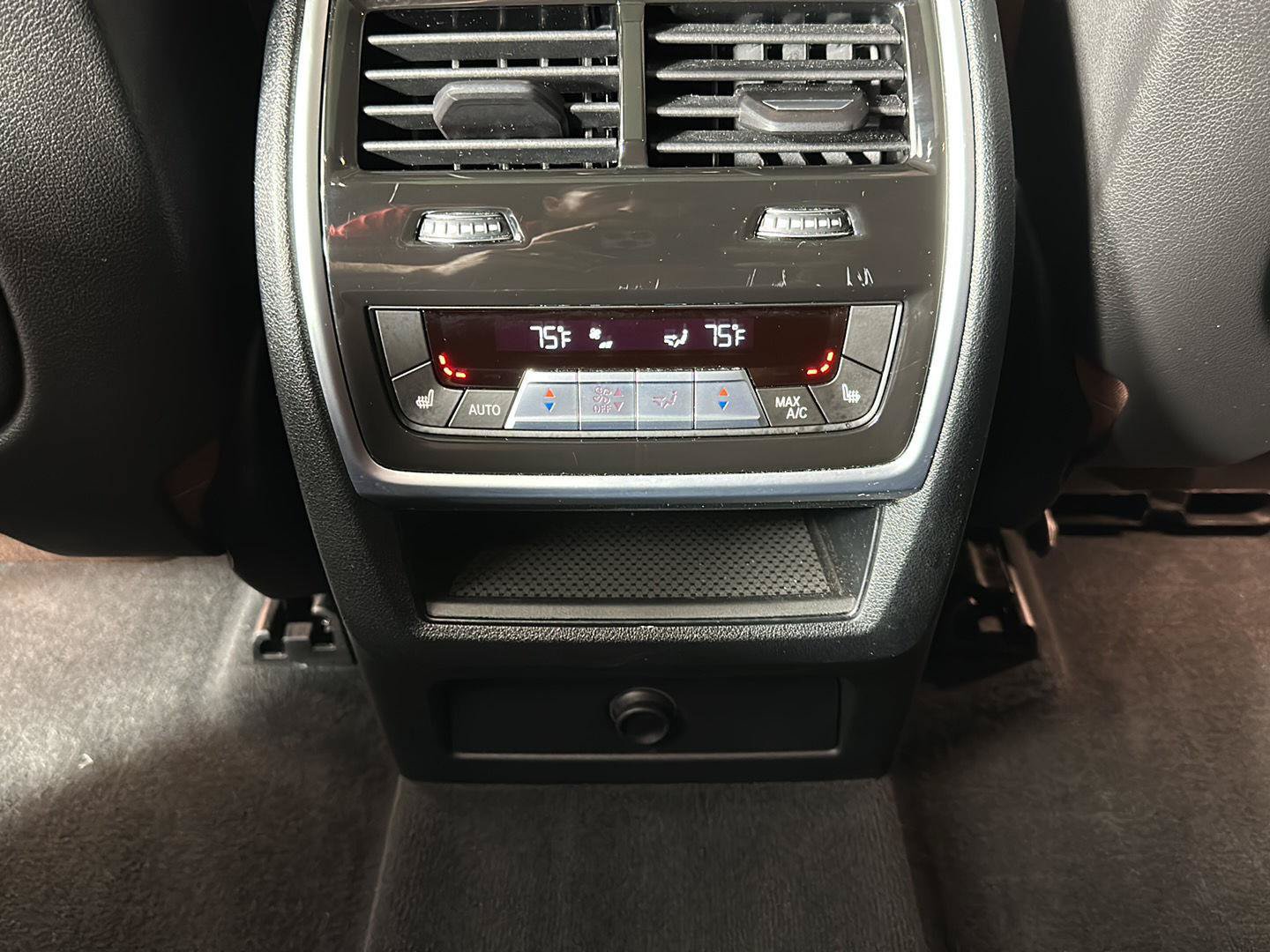 Used 2023 BMW X5 xDrive40i w/ Premium Package AWD/4WD image 29