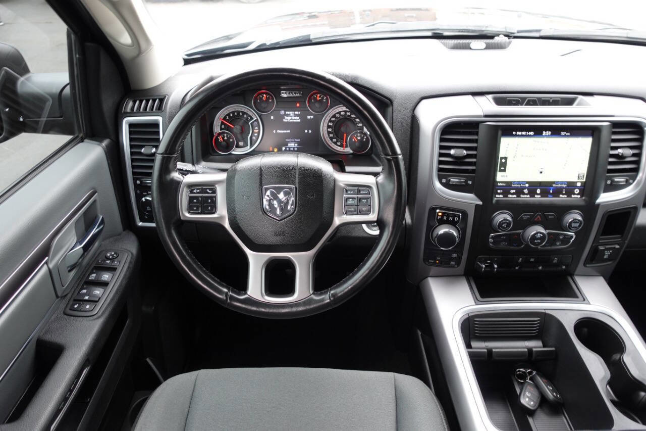 Used 2023 RAM 1500 Classic SLT w/ Electronics Convenience Group AWD/4WD image 39