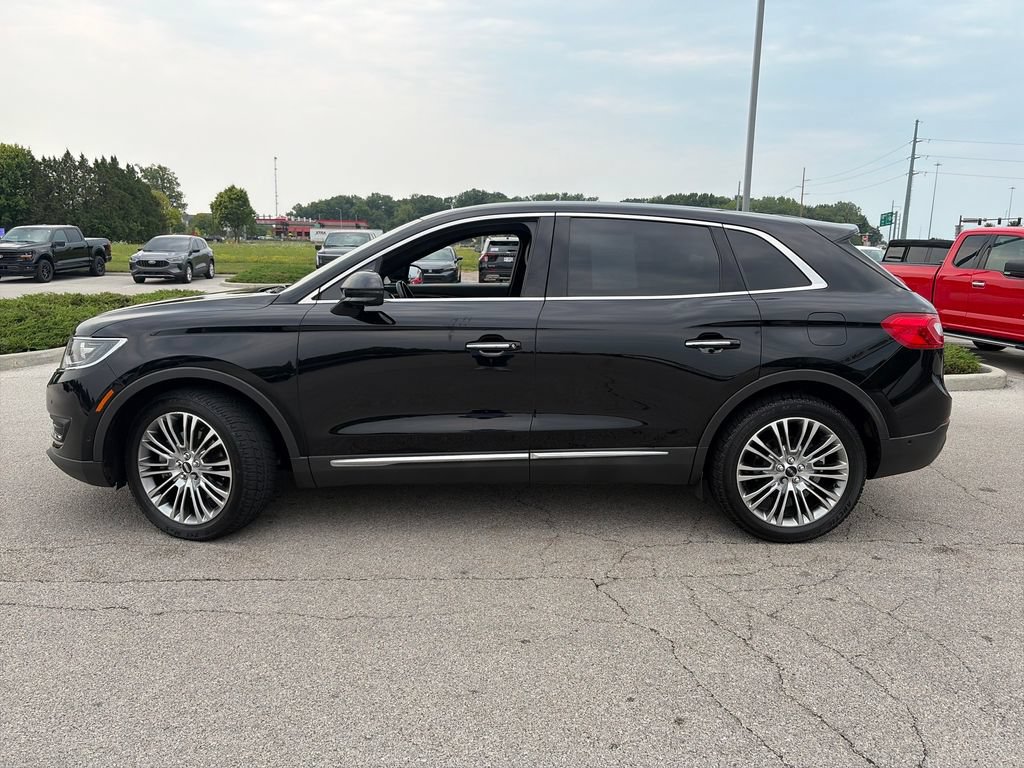 Used 2017 Lincoln MKX Reserve AWD/4WD image 4
