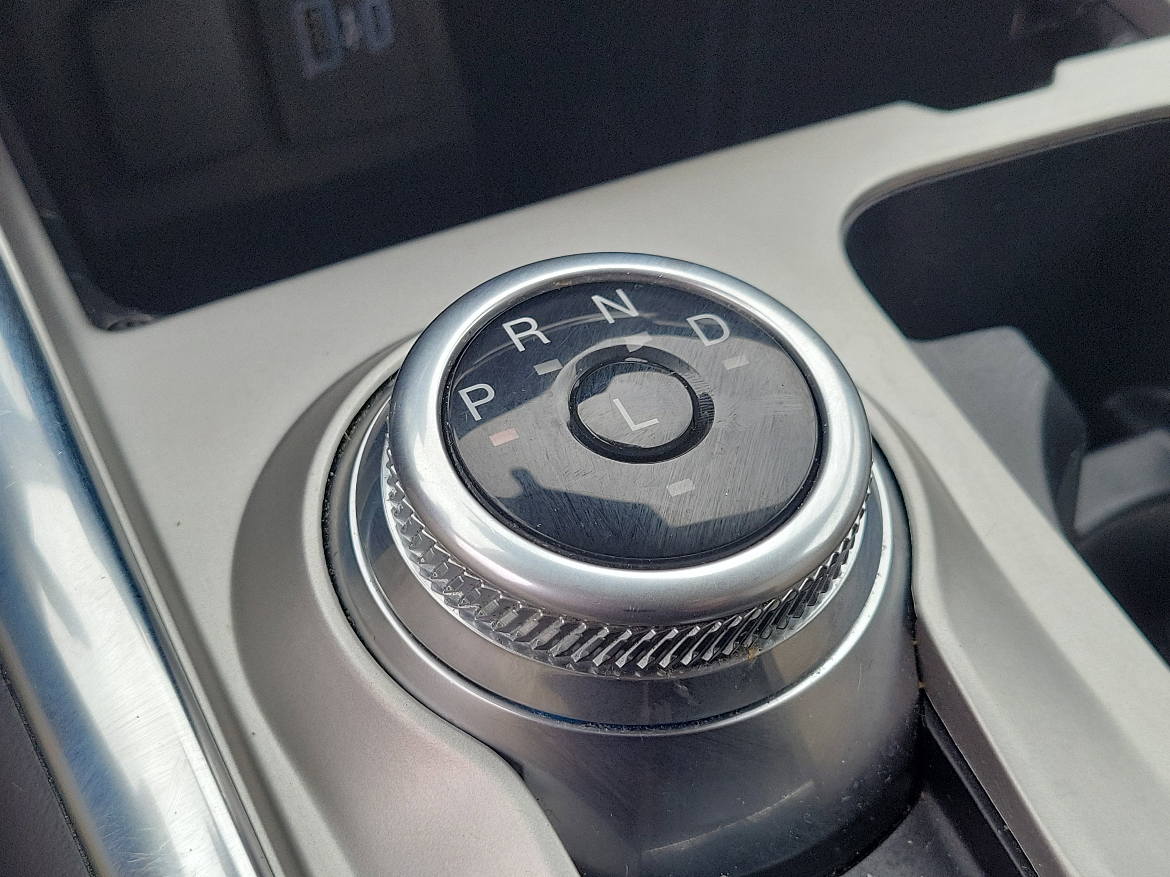 Used 2022 Ford Explorer Limited image 29