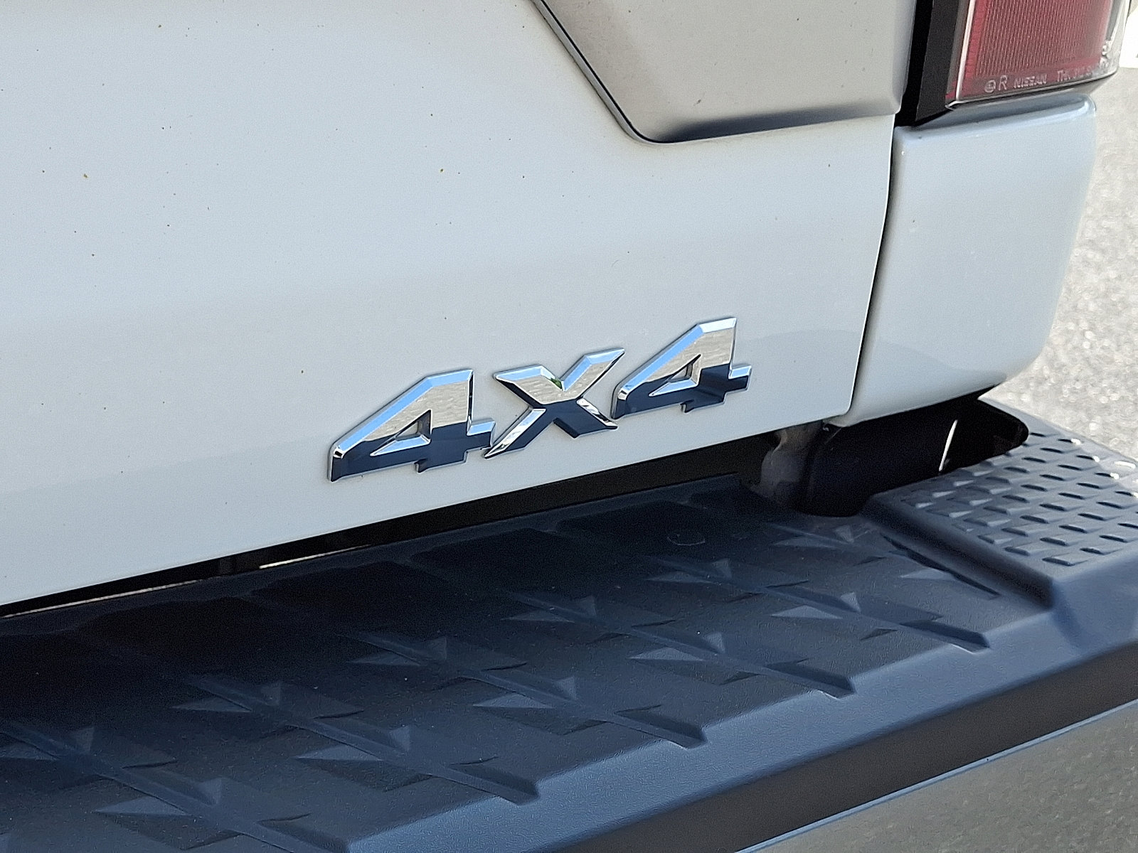 Used 2024 Nissan Titan Platinum Reserve w/ Moonroof Package image 33