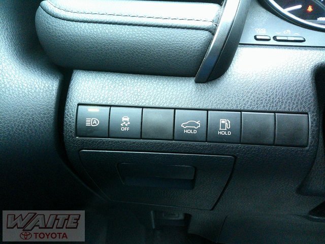 Used 2021 Toyota Camry LE image 17