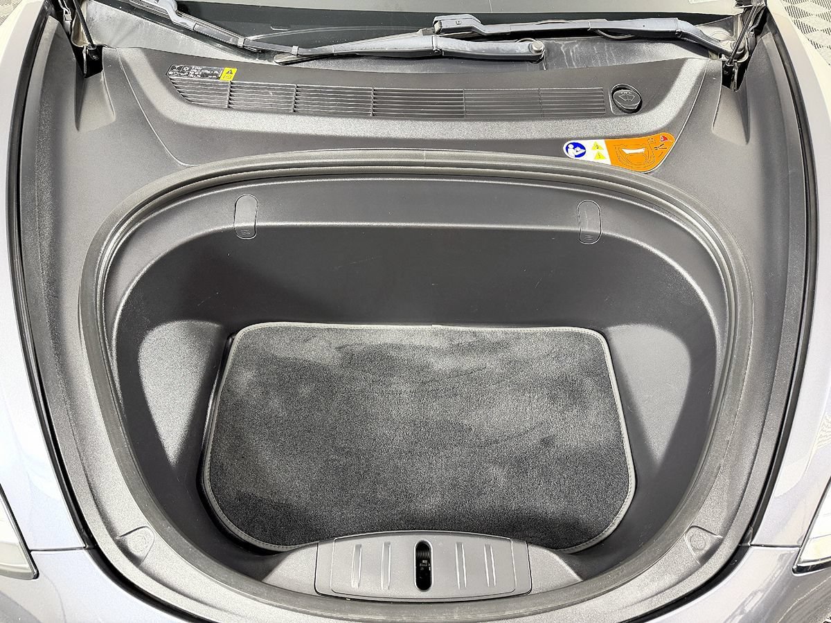 Used 2018 Tesla Model 3 Long Range RWD image 19
