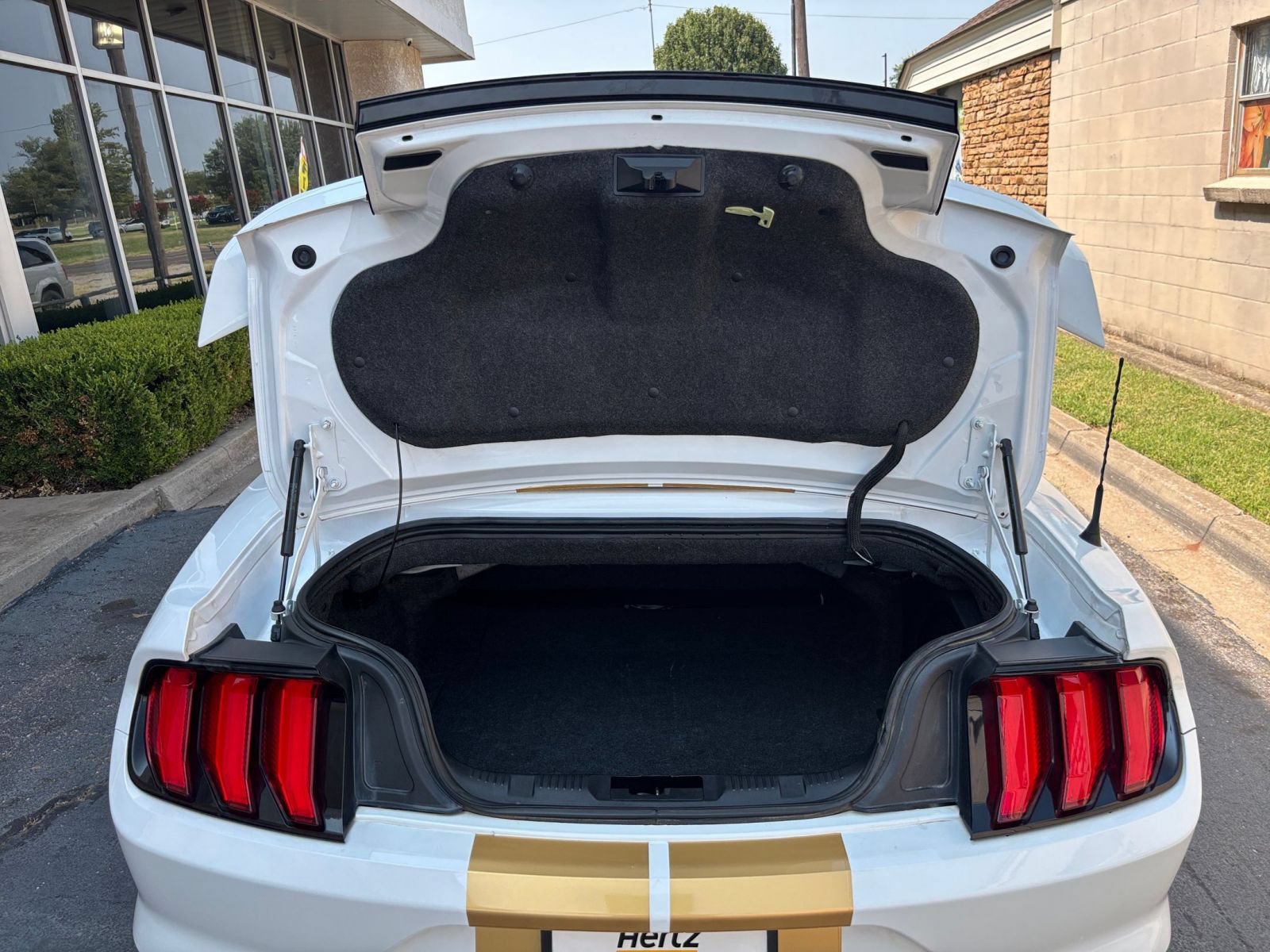 Used 2022 Ford Mustang GT Premium w/ GT Performance Package RWD image 31
