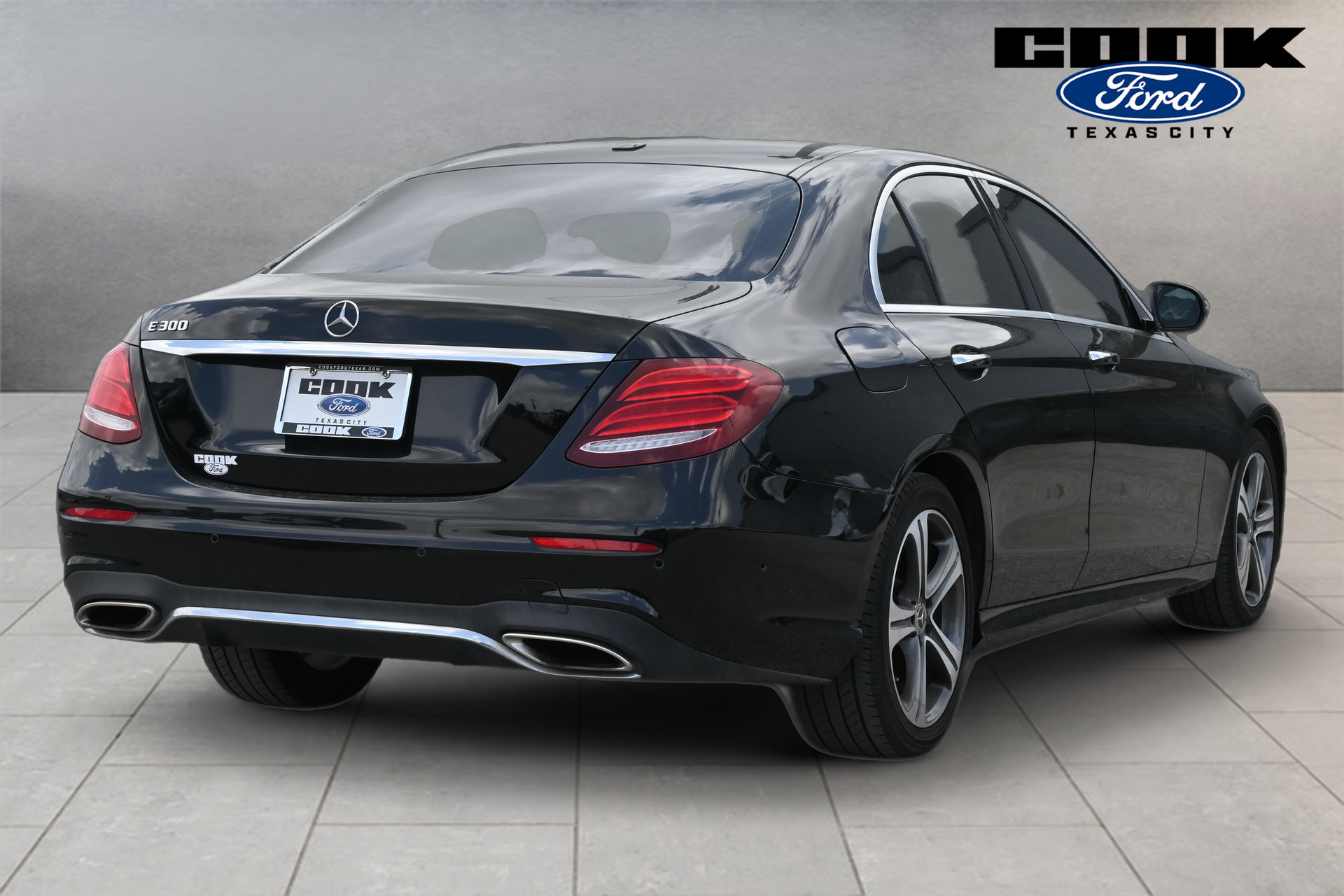 Used 2017 Mercedes-Benz E 300 image 3