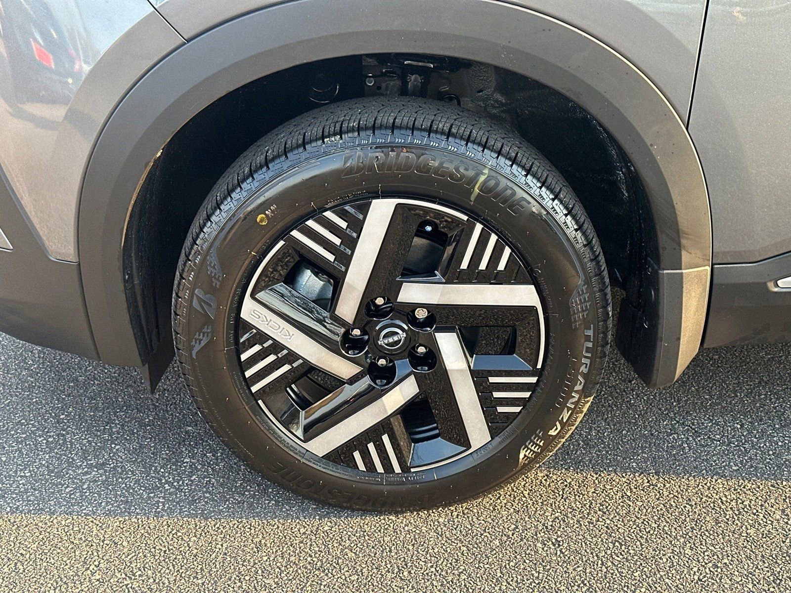 New 2026 Nissan Kicks SV image 11