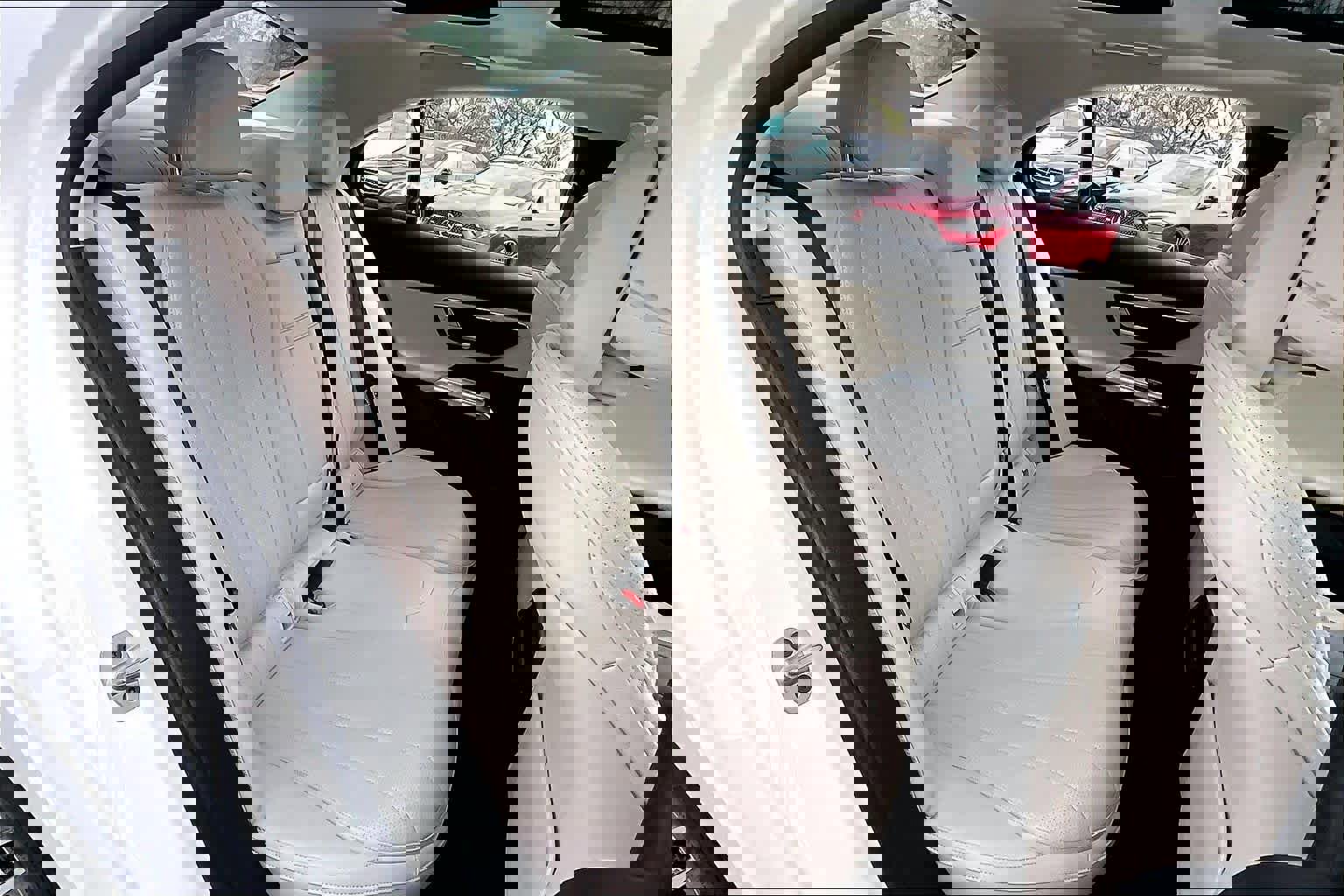 Used 2025 Mercedes-Benz E 350 4MATIC Sedan image 21