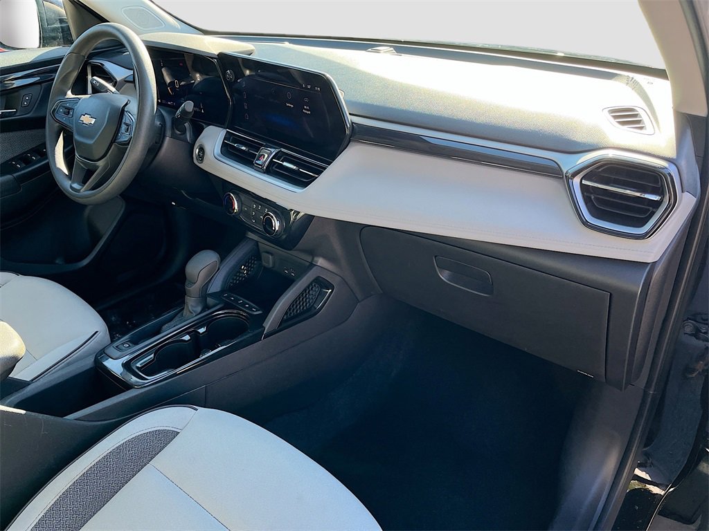 Used 2024 Chevrolet TrailBlazer LT image 25