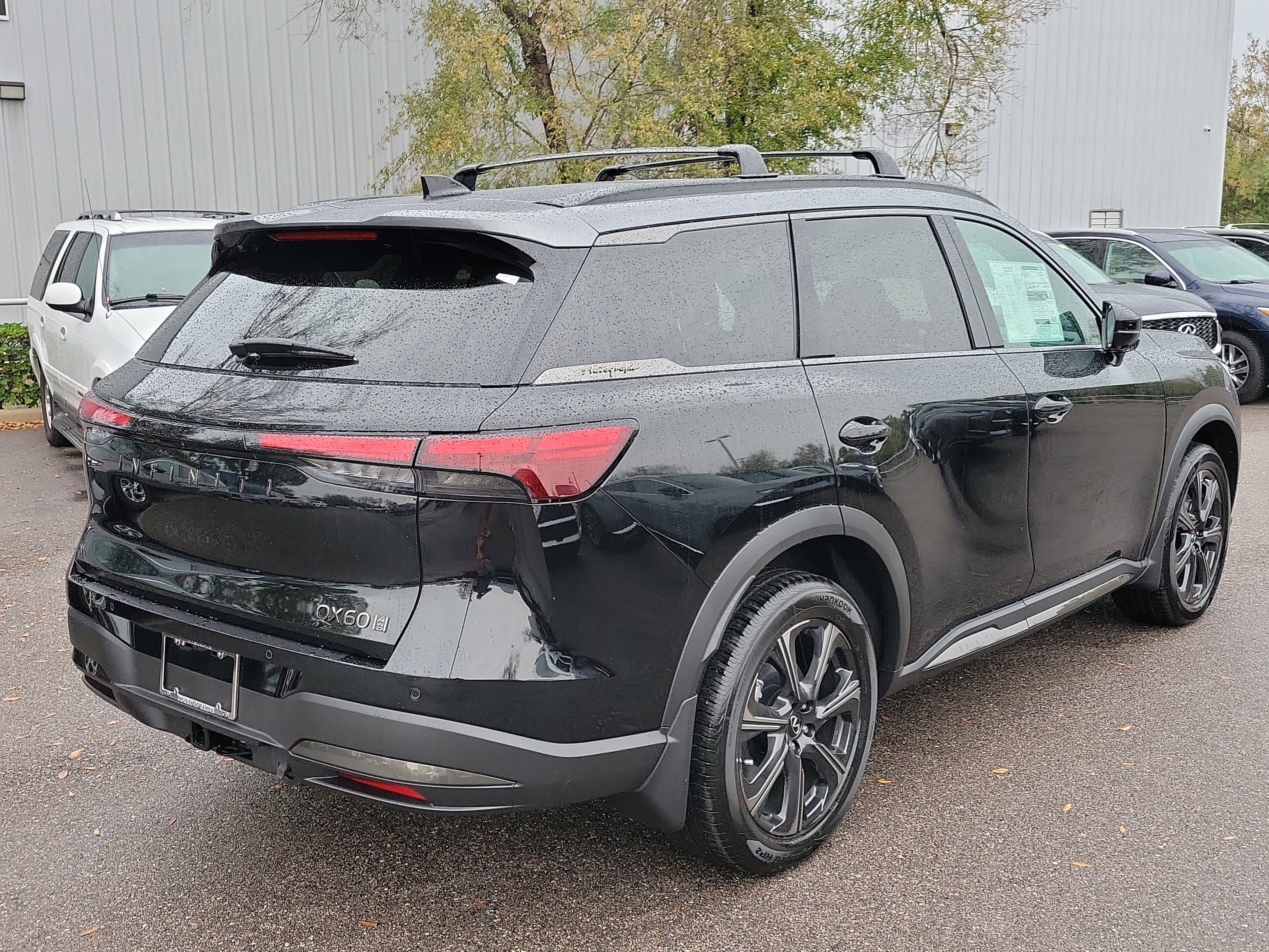 New 2026 INFINITI QX60 Autograph w/ Dark Cargo Package image 3