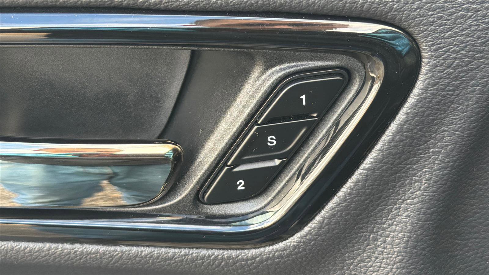 Used 2025 Dodge Durango R/T image 22