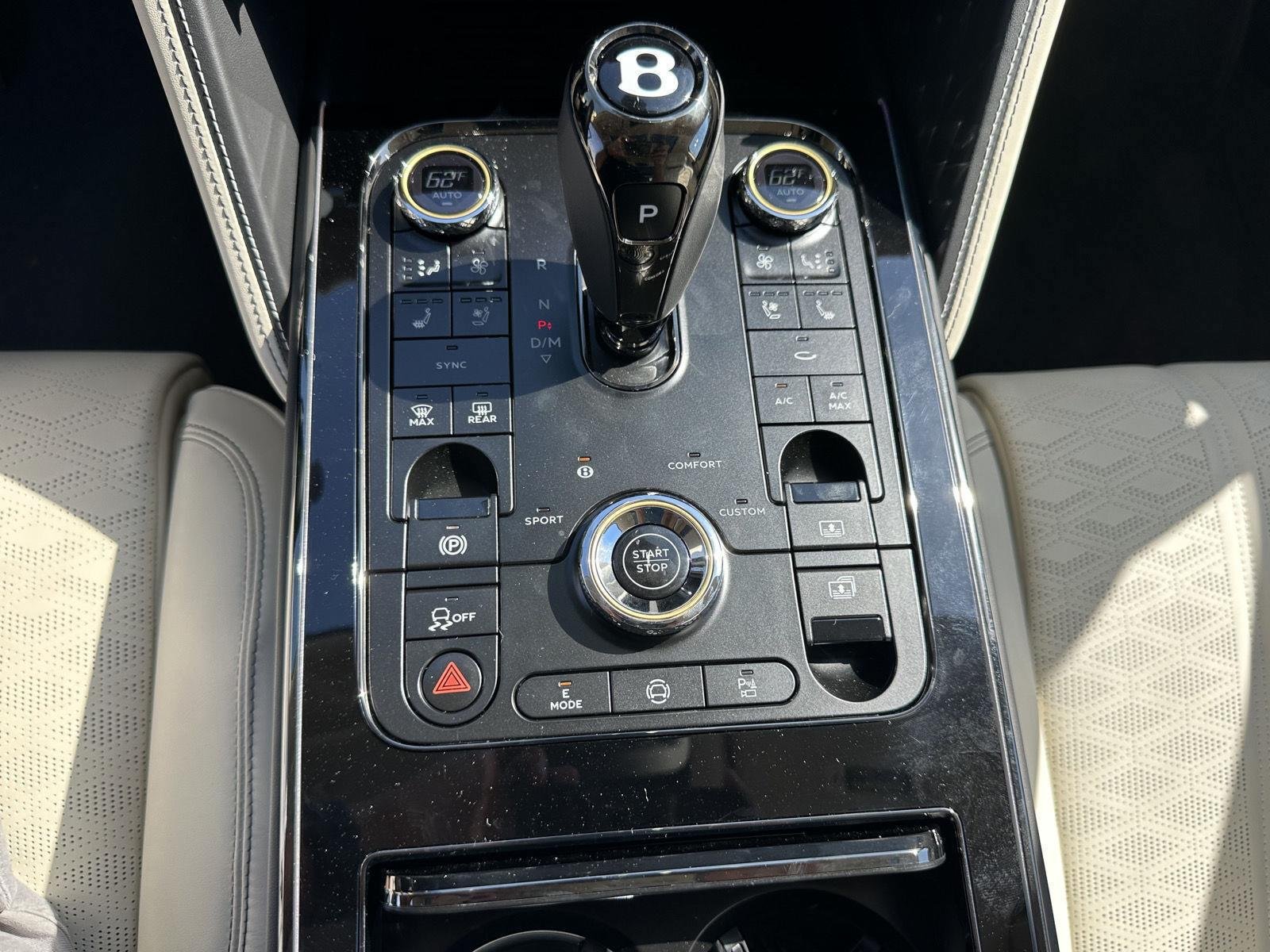 New 2026 Bentley Flying Spur Plug-In Hybrid AWD/4WD image 40