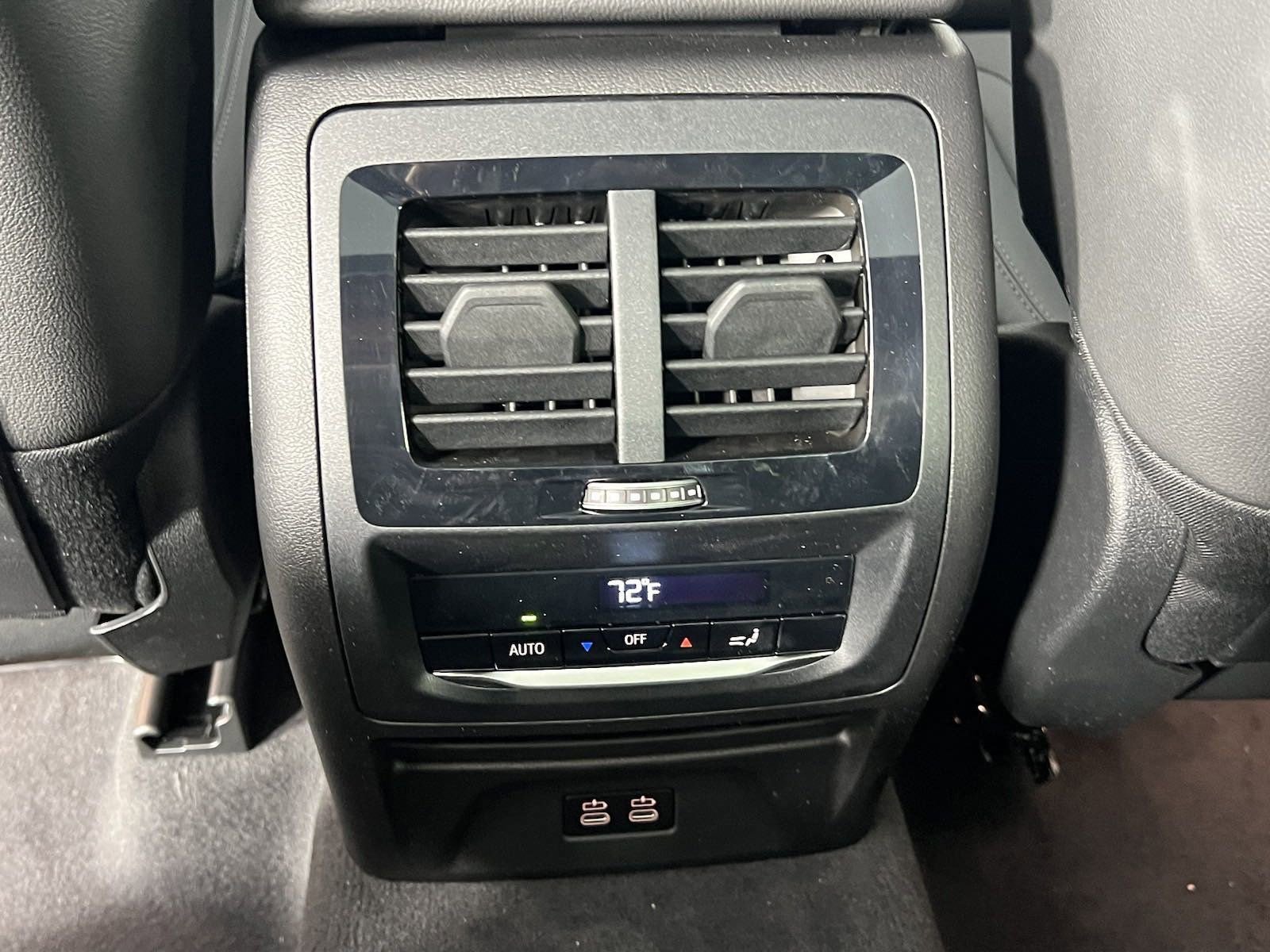 Used 2024 BMW X3 sDrive30i w/ Premium Package w/ZPA image 26