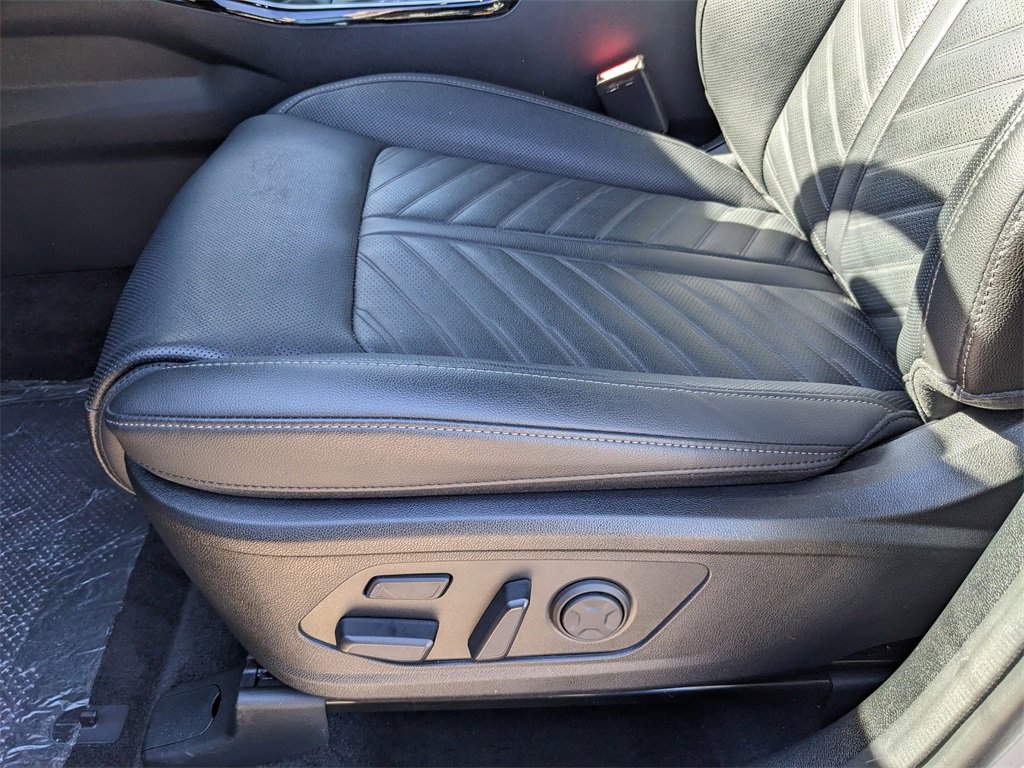 Certified 2025 Kia Sorento SX Prestige image 23