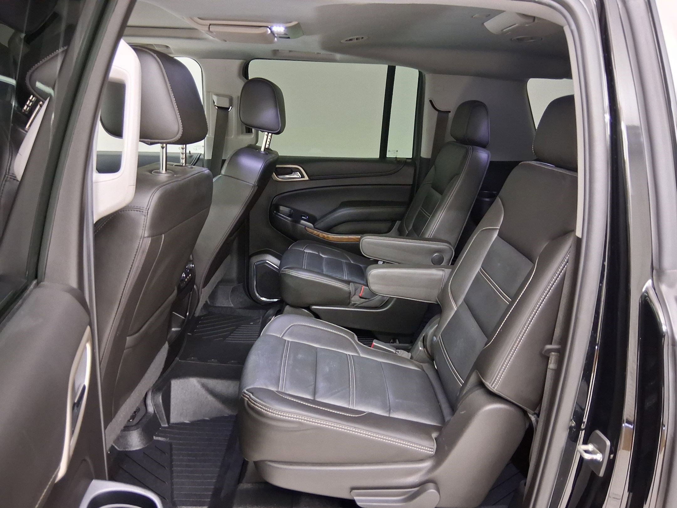 Used 2019 GMC Yukon XL Denali w/ Denali Ultimate Package image 14