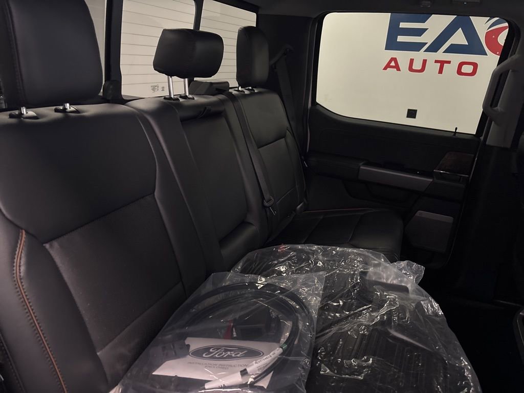 New 2026 Ford F250 Lariat w/ Black Appearance Package AWD/4WD image 39