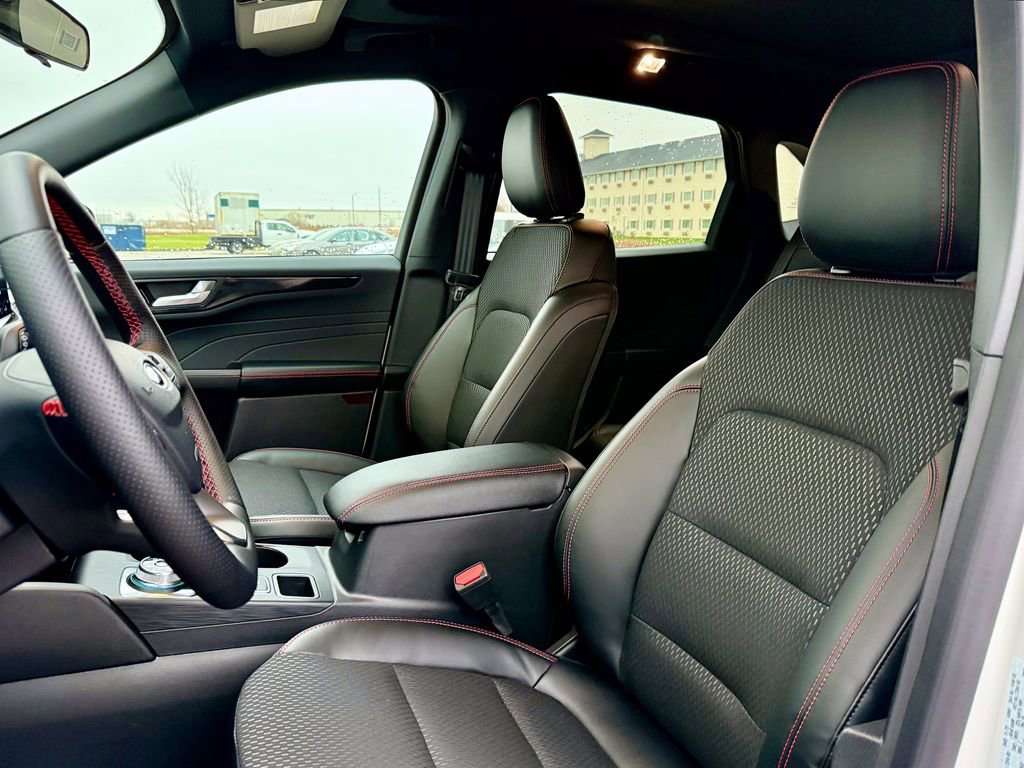 New 2026 Ford Escape ST-Line w/ Tech Pack #1 image 10