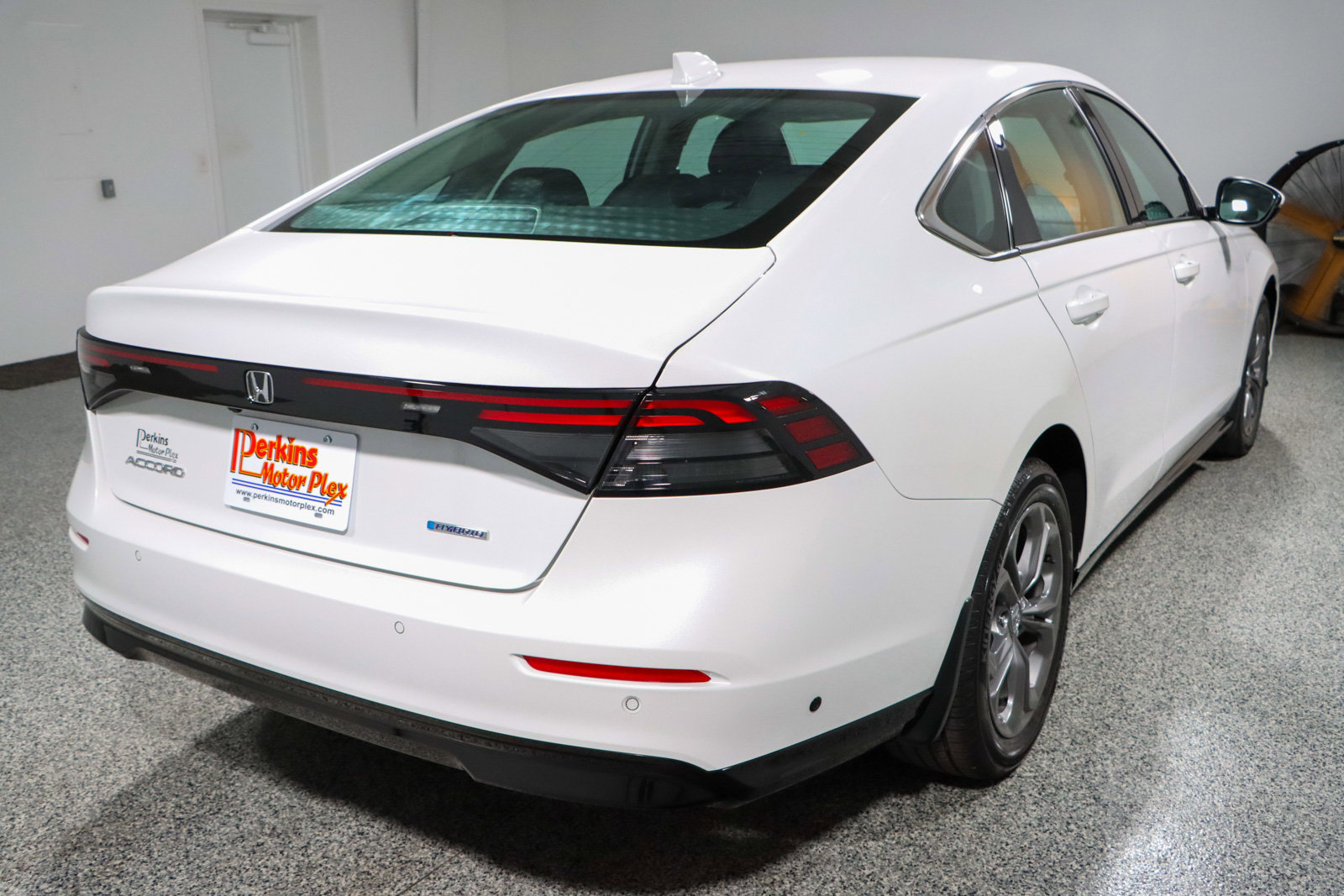 Used 2023 Honda Accord EX-L image 7